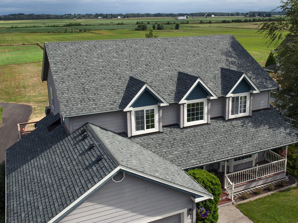 Read more about the article Getting THe Roof Repair Services
