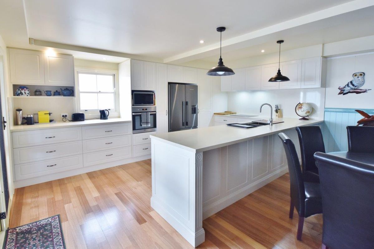 You are currently viewing Kitchen Makeovers Brisbane – All You Can Get In Terms Of Kitchen Makeover